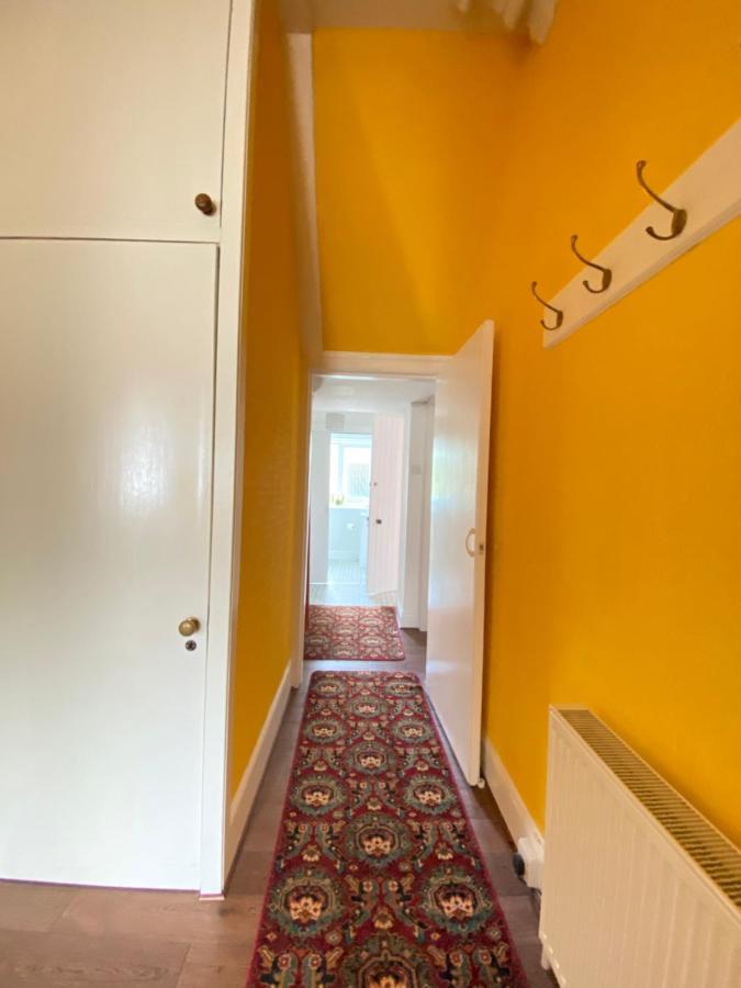 St John'S Flat Spacious Accomodation Dalry  Exterior photo