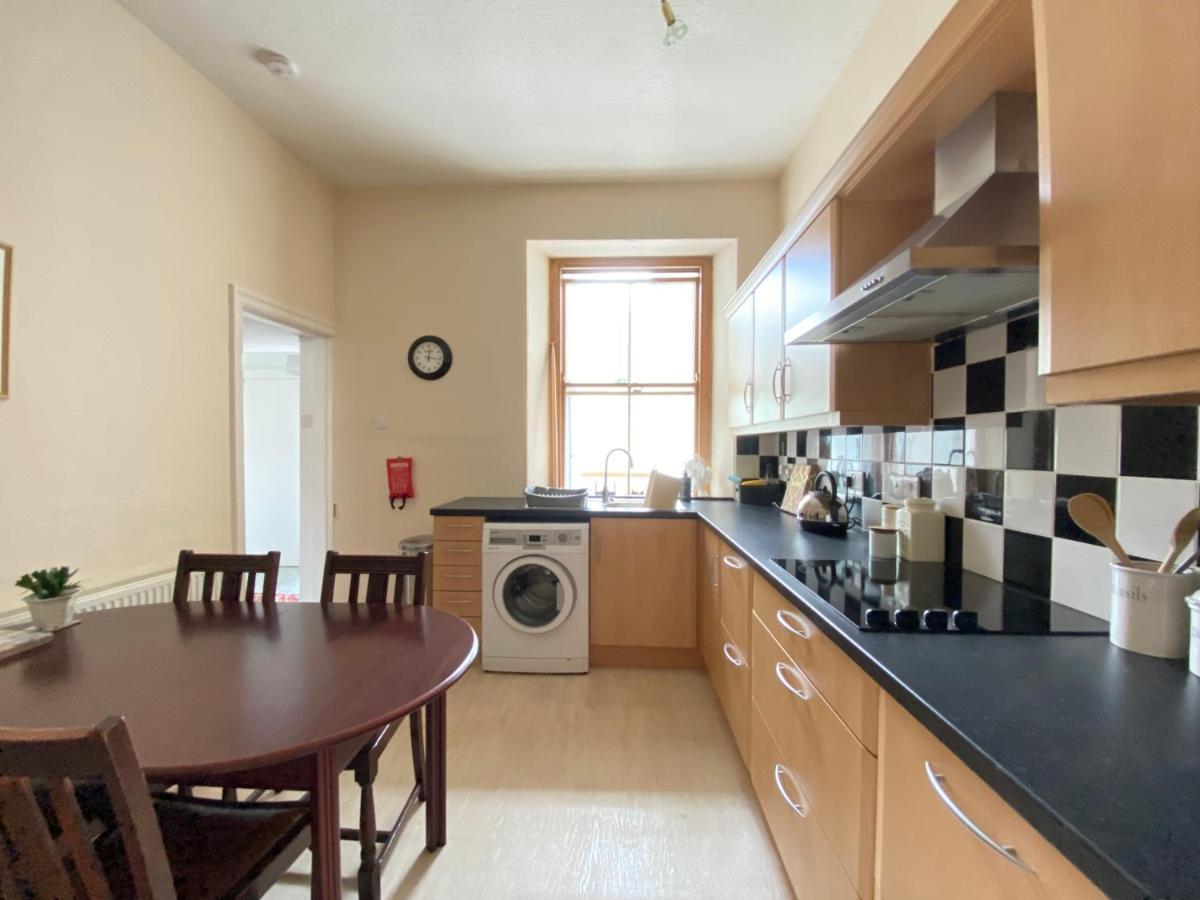 St John'S Flat Spacious Accomodation Dalry  Exterior photo